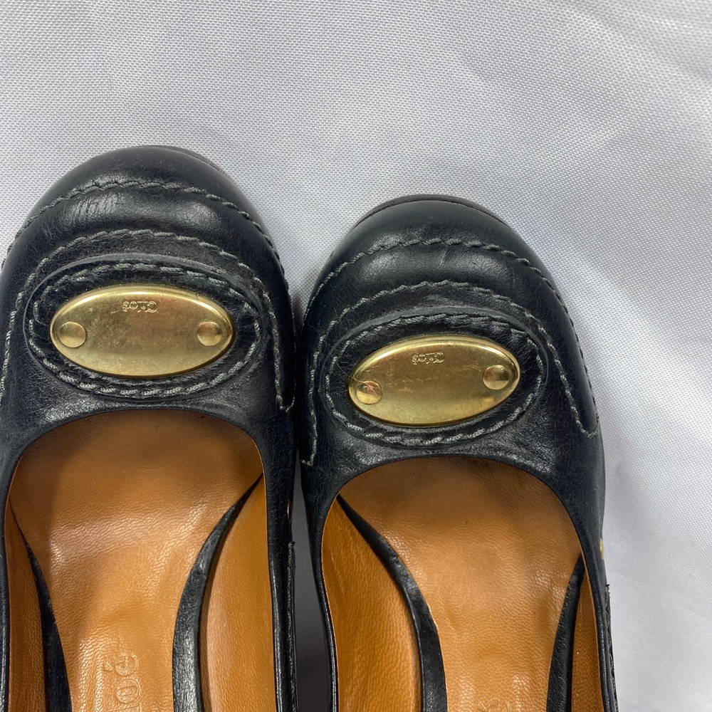 Chloe Front Brass Plate Block Heel Pump Round Toe Blk White Contrast Stitch 37.5 - Picture 10 of 16